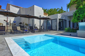Casa Cafenio by PosarelliVillas